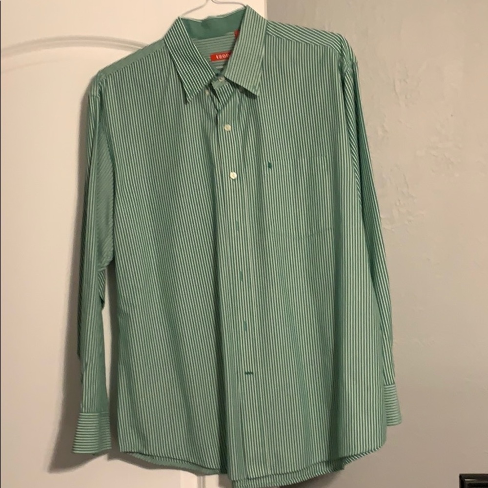 Izod Dress Shirt in large